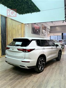 ميتسوبيشي اوتلاندر